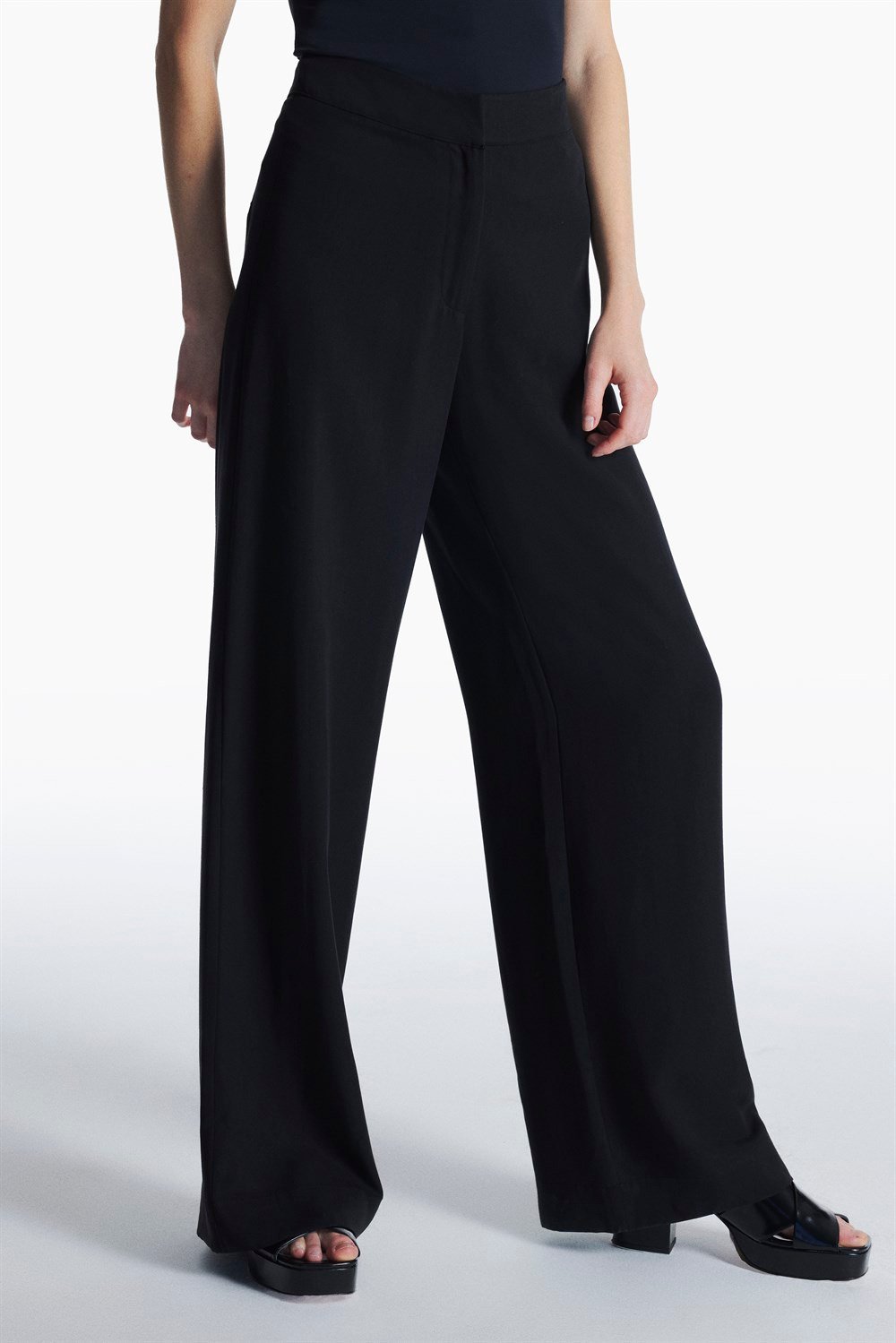 Haruna trousers // black tencel